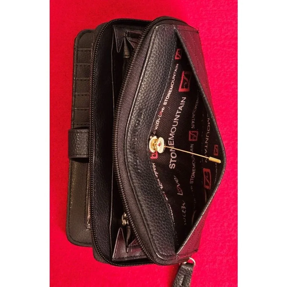 Stone Mountain Ludlow Navy SLG Zip Around Leather Clutch Wallet‎